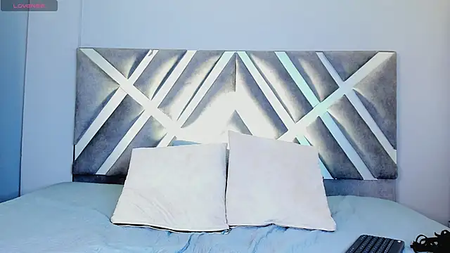 kaylii purple online show from October 4, 2025, 5:27 am