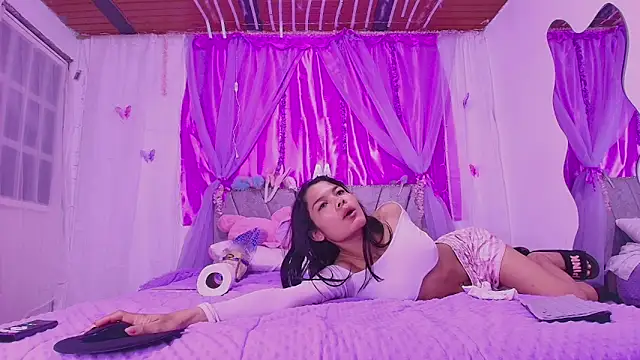 MeganRouss74 online show from September 30, 2025, 11:04 am