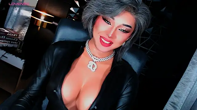 Snapshot of xUrGoddess_Bellax chatting on October 9, 2025, 6:55 am xUrGoddess Bellax online show from October 9, 2025, 6:55 am