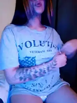 elizabeth05 online show from April 24, 2026, 5:43 am