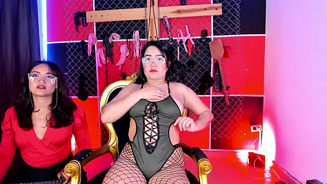 Snapshot of Mr_Alejandra_bdsm chatting on November 28, 2025, 7:38 pm Mr Alejandra bdsm online show from November 28, 2025, 7:38 pm
