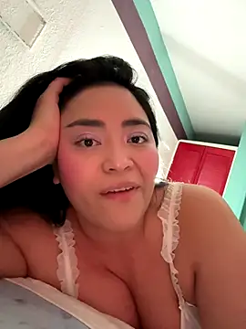 MyHoneyFrida online show from October 7, 2025, 2:42 am