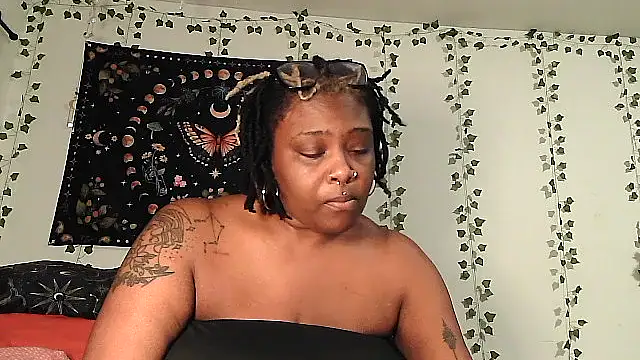 Snapshot of mistressnelle chatting on July 4, 2026, 9:04 am mistressnelle online show from July 4, 2026, 9:04 am