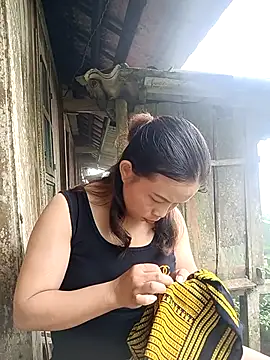 KumChyn online show from October 3, 2025, 1:46 am