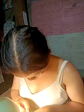 KumChyn online show from October 3, 2025, 2:03 pm