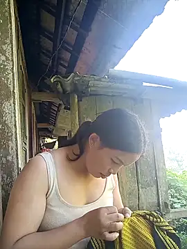 KumChyn online show from October 17, 2025, 7:55 am