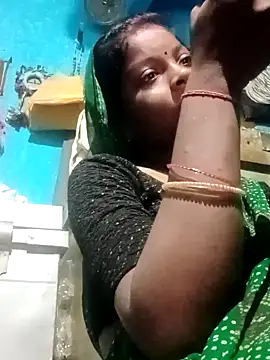 Snapshot of Hema4545 chatting on October 7, 2025, 6:21 am Hema4545 online show from October 7, 2025, 6:21 am