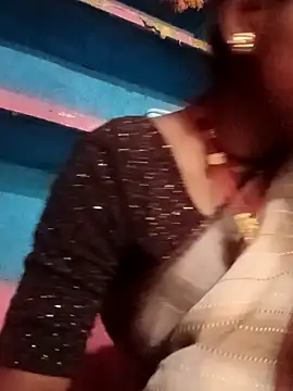 Snapshot of Hema4545 chatting on October 13, 2025, 9:31 am Hema4545 online show from October 13, 2025, 9:31 am