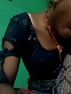 Snapshot of Hema4545 chatting on October 20, 2025, 5:02 pm Hema4545 online show from October 20, 2025, 5:02 pm