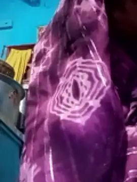 Snapshot of Hema4545 chatting on November 3, 2025, 7:26 pm Hema4545 online show from November 3, 2025, 7:26 pm