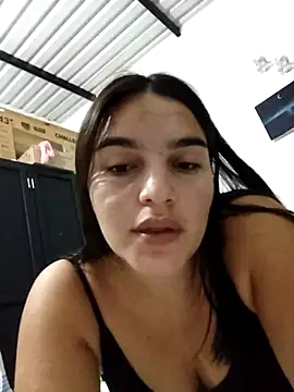 chloe 90 online show from October 28, 2025, 12:03 am