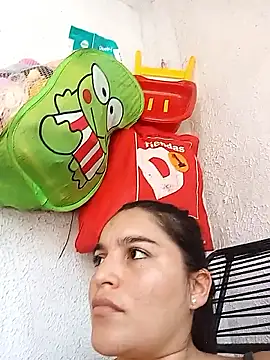 chloe 90 online show from November 5, 2025, 5:02 pm