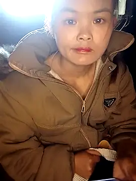 xinhxinhcute online show from December 18, 2025, 2:06 am