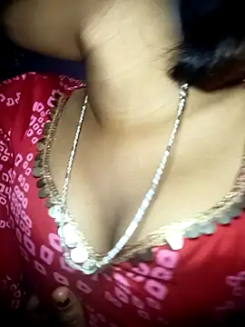 Snapshot of Hot_Mayra_ chatting on November 12, 2025, 5:08 am Hot Mayra online show from November 12, 2025, 5:08 am