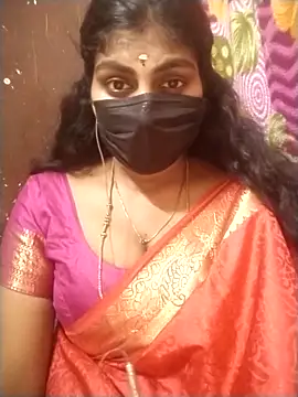 Snapshot of Nithiila chatting on September 19, 2025, 7:10 am Nithiila online show from September 19, 2025, 7:10 am