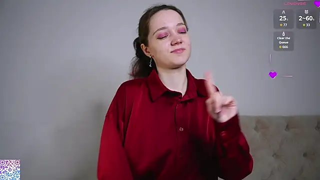 Snapshot of RolandaFolkes chatting on November 11, 2025, 4:45 am RolandaFolkes online show from November 11, 2025, 4:45 am