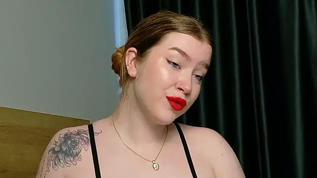 Snapshot of Rebecca_Lace chatting on October 3, 2025, 3:47 am Rebecca Lace online show from October 3, 2025, 3:47 am