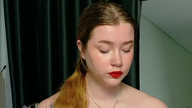 Snapshot of Rebecca_Lace chatting on October 23, 2025, 9:57 pm Rebecca Lace online show from October 23, 2025, 9:57 pm