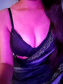 Snapshot of queen_visakha chatting on October 8, 2025, 6:11 am queen visakha online show from October 8, 2025, 6:11 am