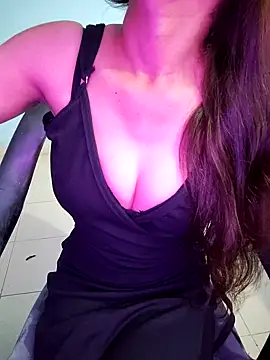 Snapshot of queen_visakha chatting on October 31, 2025, 6:58 am queen visakha online show from October 31, 2025, 6:58 am