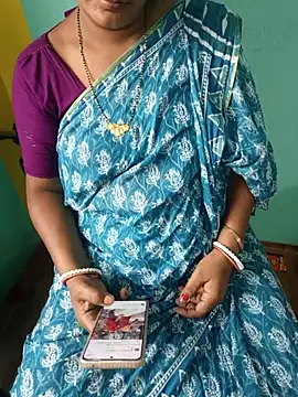Snapshot of desi_boudi87 chatting on May 23, 2026, 11:14 am desi boudi87 online show from May 23, 2026, 11:14 am