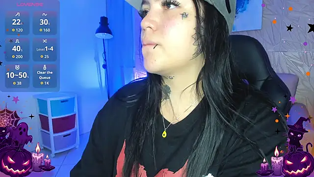 MAGIC TESSA online show from October 9, 2025, 7:23 pm