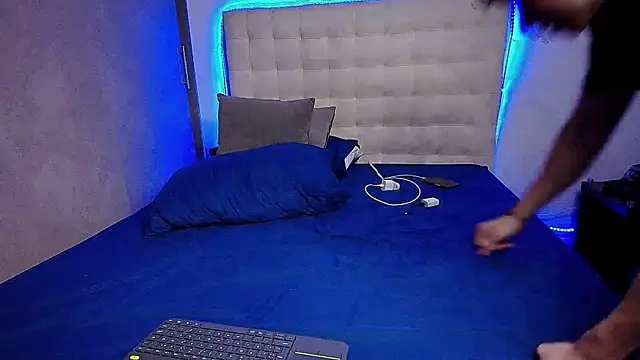 DionKnox online show from November 23, 2025, 4:45 am