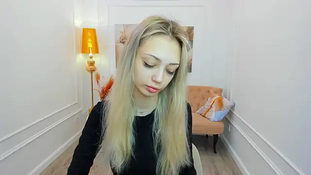 EmilyGraydis online show from April 5, 2026, 3:26 am