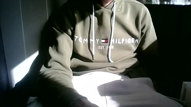 juju78jujuu online show from October 4, 2025, 9:18 am