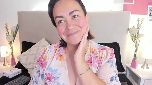 Angel Velvet online show from March 5, 2026, 3:08 pm