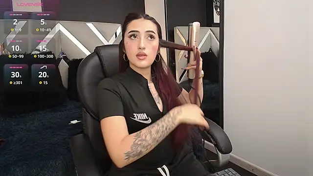 Snapshot of Miia_bunny chatting on November 4, 2025, 9:25 pm Miia bunny online show from November 4, 2025, 9:25 pm