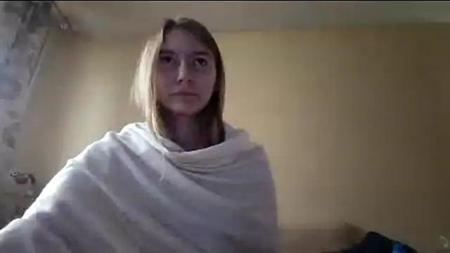 Snapshot of Nymera_flare chatting on October 23, 2025, 6:34 am Nymera flare online show from October 23, 2025, 6:34 am