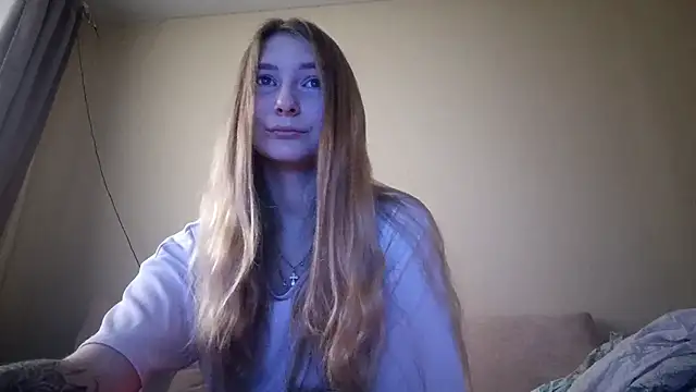 Snapshot of Nymera_flare chatting on November 6, 2025, 6:14 am Nymera flare online show from November 6, 2025, 6:14 am