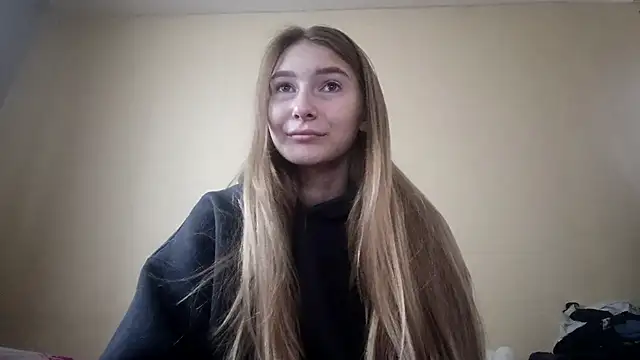 Snapshot of Nymera_flare chatting on November 13, 2025, 6:56 am Nymera flare online show from November 13, 2025, 6:56 am