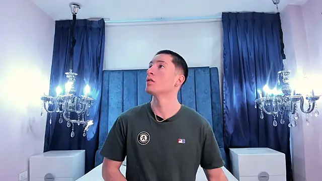 HunterHeat  online show from November 8, 2025, 12:16 pm