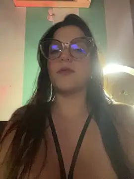 alilith online show from December 3, 2025, 7:56 pm