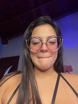 alilith online show from December 5, 2025, 6:59 pm