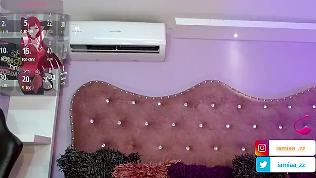 MariahMendezz online show from November 14, 2025, 7:23 pm