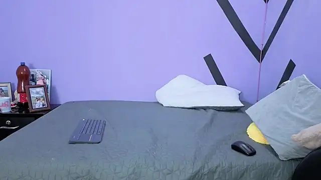 Snapshot of 666SweetAndSpicy chatting on October 8, 2025, 9:45 pm 666SweetAndSpicy online show from October 8, 2025, 9:45 pm