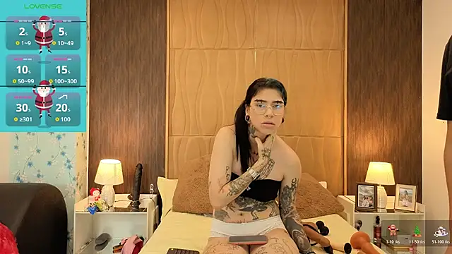 Snapshot of 666SweetAndSpicy chatting on November 4, 2025, 9:14 pm 666SweetAndSpicy online show from November 4, 2025, 9:14 pm