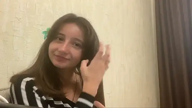 Snapshot of Cutie_Emilia chatting on September 10, 2025, 1:11 pm Cutie Emilia online show from September 10, 2025, 1:11 pm