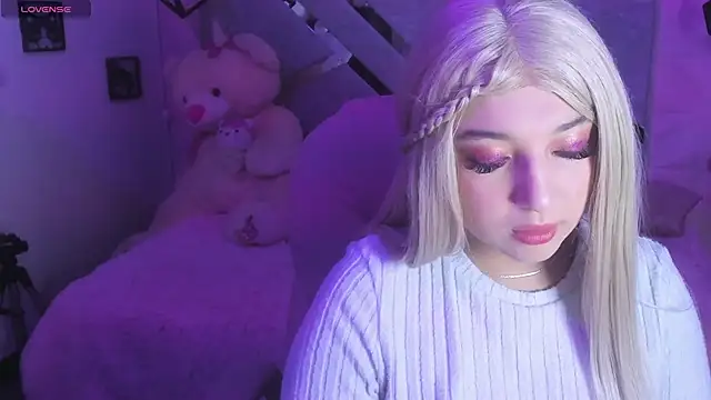 AnaVelvett online show from October 16, 2025, 3:02 pm