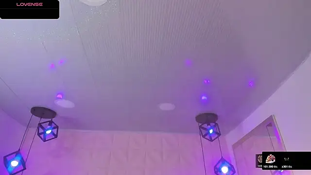 AnaVelvett online show from October 28, 2025, 7:27 pm