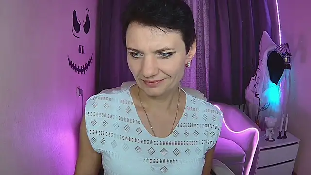 AvaSaturnian online show from October 26, 2025, 1:28 pm