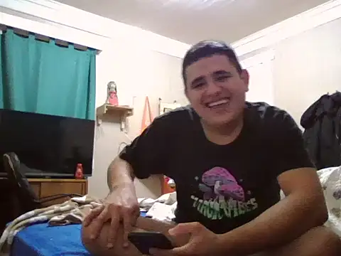 Snapshot of whitsblack chatting on September 9, 2025, 12:21 am whitsblack online show from September 9, 2025, 12:21 am