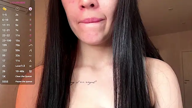 AuraJefcoat online show from April 4, 2026, 12:35 pm