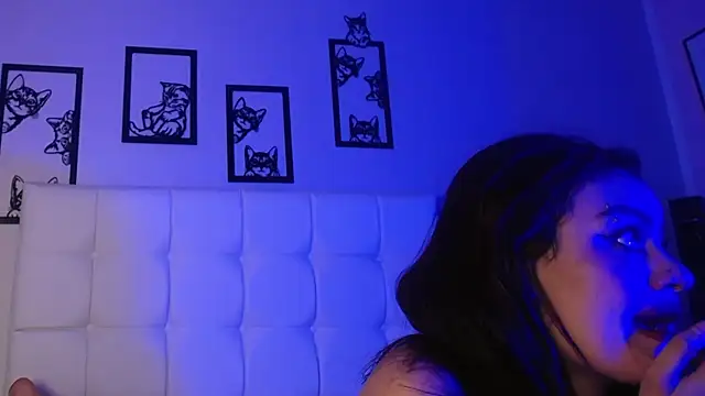 naty luvinn online show from October 26, 2025, 12:16 am