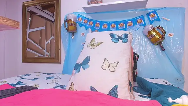 sweegirl69 online show from September 29, 2025, 11:59 am