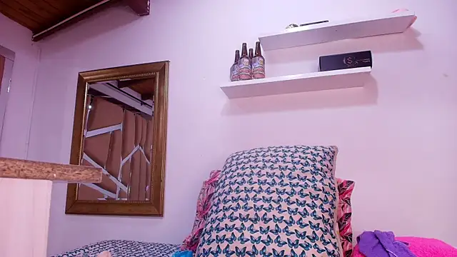 sweegirl69 online show from October 6, 2025, 12:02 pm