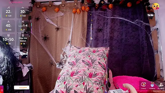 sweegirl69 online show from October 28, 2025, 11:58 am